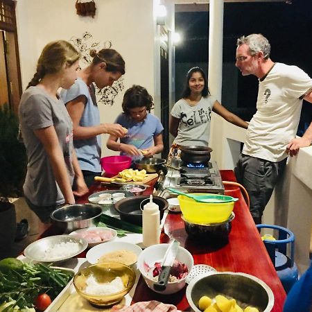Sweet Home Tourist Rest, Cooking Classes & Tours Anuradhapura Eksteriør bilde