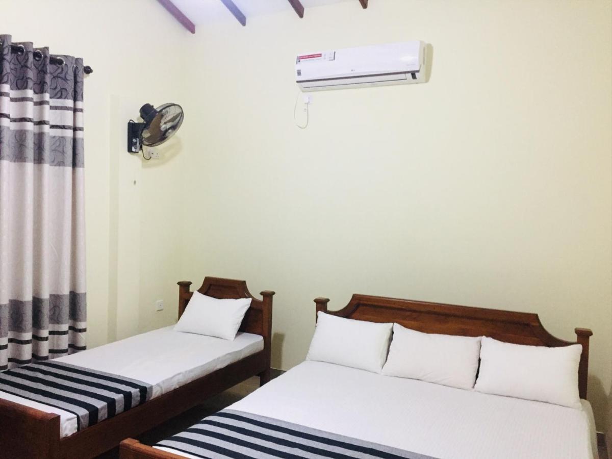 Sweet Home Tourist Rest, Cooking Classes & Tours Anuradhapura Eksteriør bilde