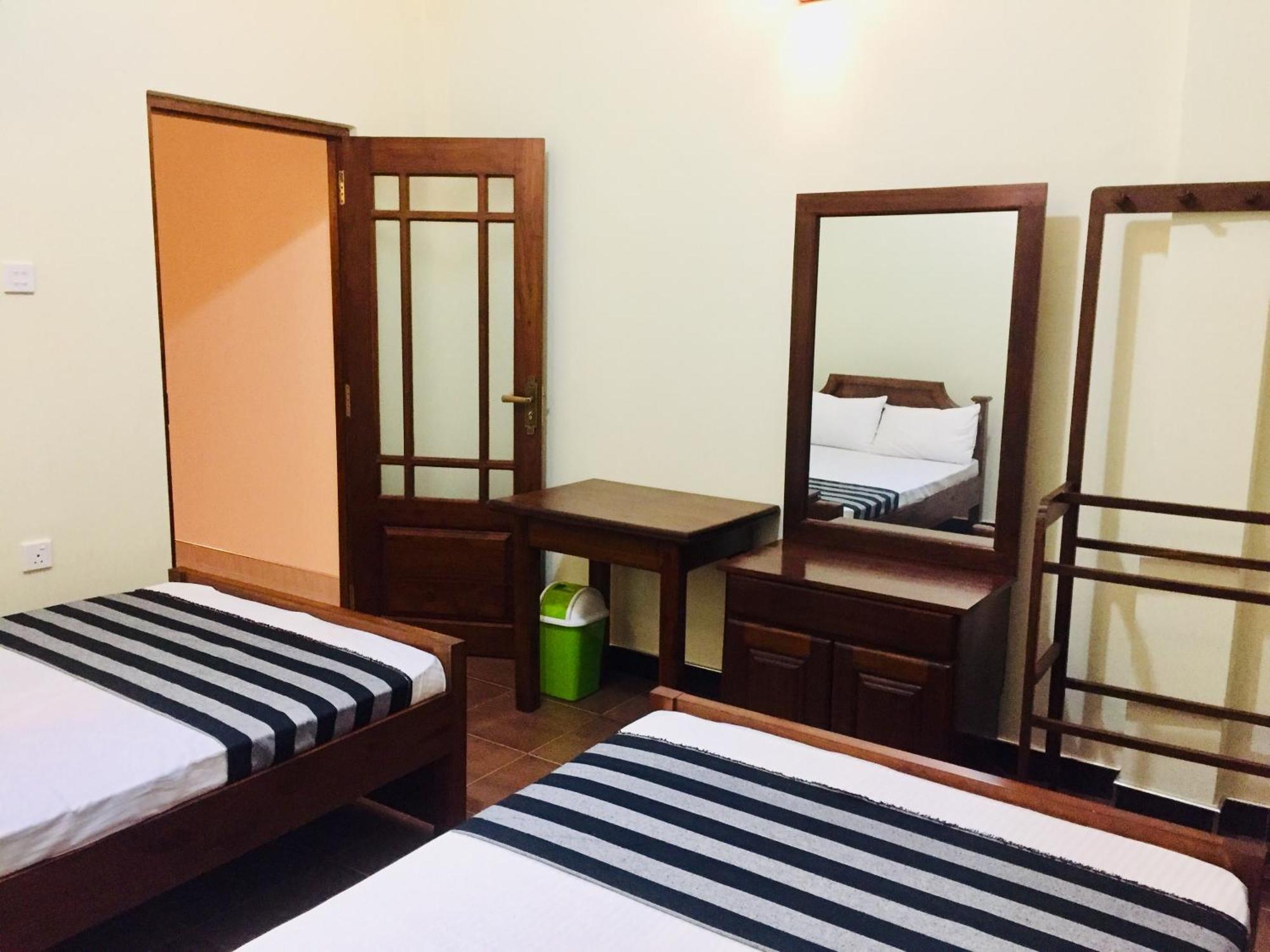 Sweet Home Tourist Rest, Cooking Classes & Tours Anuradhapura Eksteriør bilde