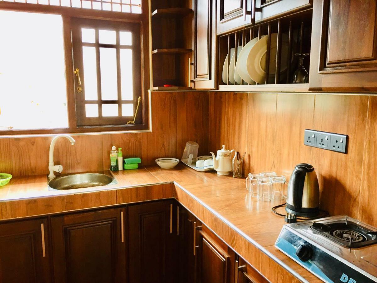 Sweet Home Tourist Rest, Cooking Classes & Tours Anuradhapura Eksteriør bilde