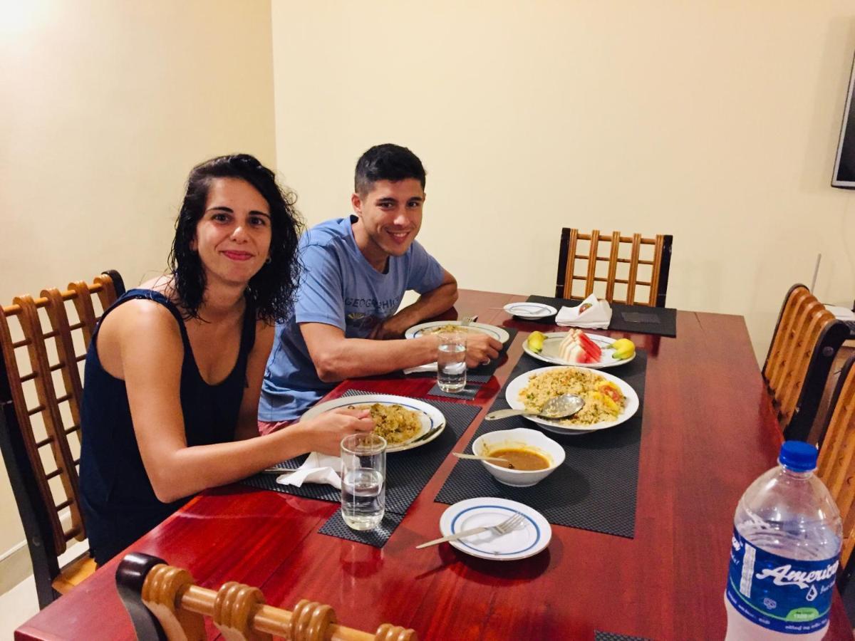Sweet Home Tourist Rest, Cooking Classes & Tours Anuradhapura Eksteriør bilde