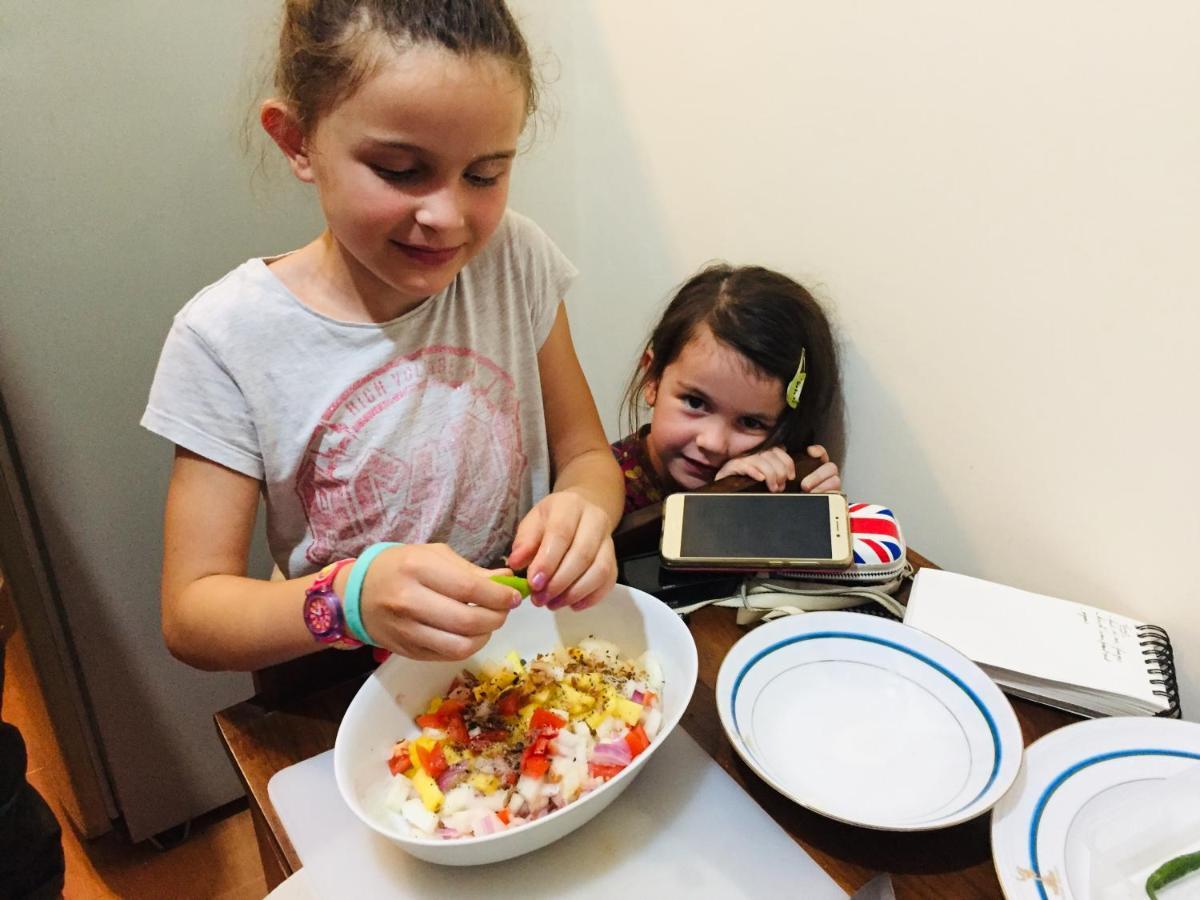 Sweet Home Tourist Rest, Cooking Classes & Tours Anuradhapura Eksteriør bilde